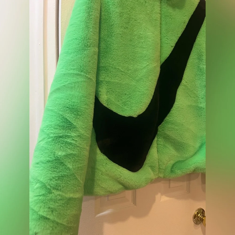 Nike Faux Fur Green Fuzzy Jacket with Black Swoosh - Picture 2 of 6